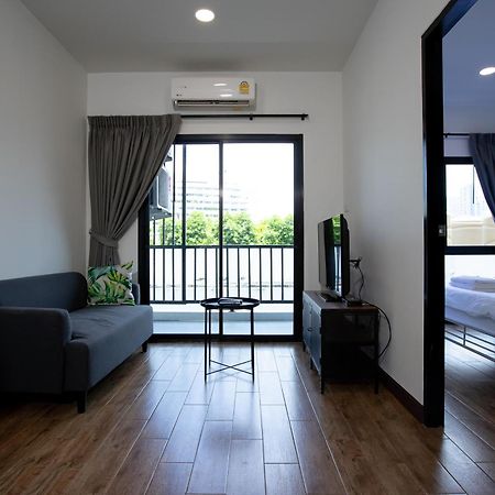 Room 36 Service Apartment Bangkok Exterior foto