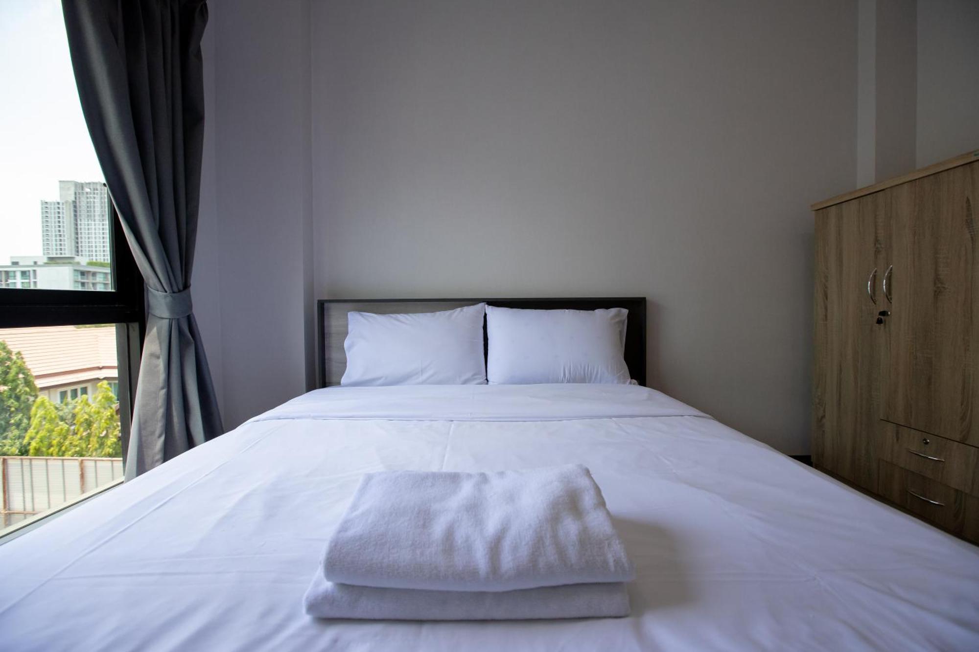 Room 36 Service Apartment Bangkok Exterior foto